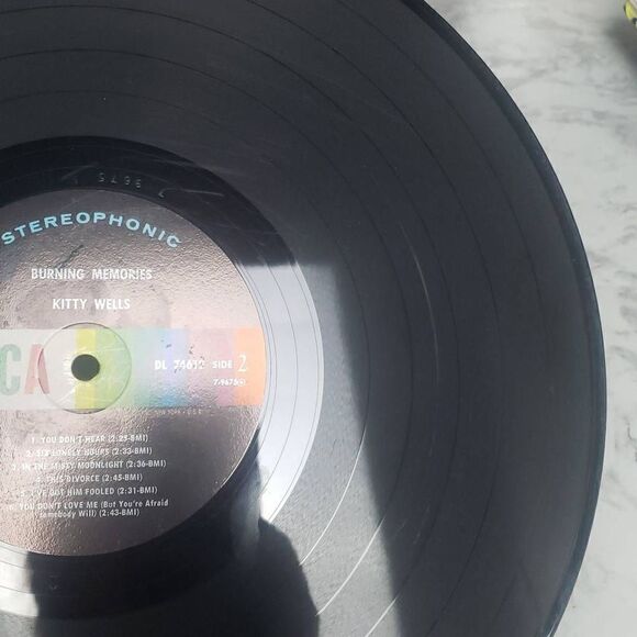 Kitty Wells Burning Memories Vinyl Record - Picture 11 of 12